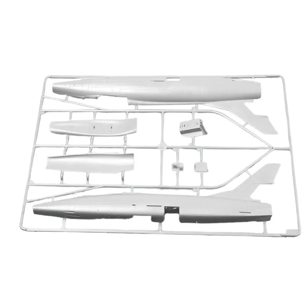 Avion de chasse - F-100C Super Sabre - Trumpeter 02838 - 1/48 - 6