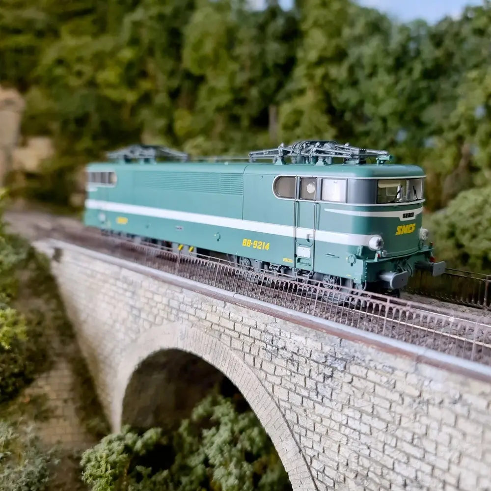 Locomotive électrique BB 9214 - REE Modèles MB084S - HO : 1/87 - SNCF - EP IV - 7