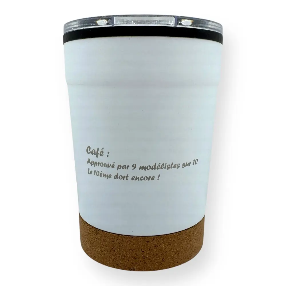 Gobelet Jura Modélisme by World Modélisme "Café : Approuvé par 9 modélistes sur 10, le 10ème dort encore !" - 2