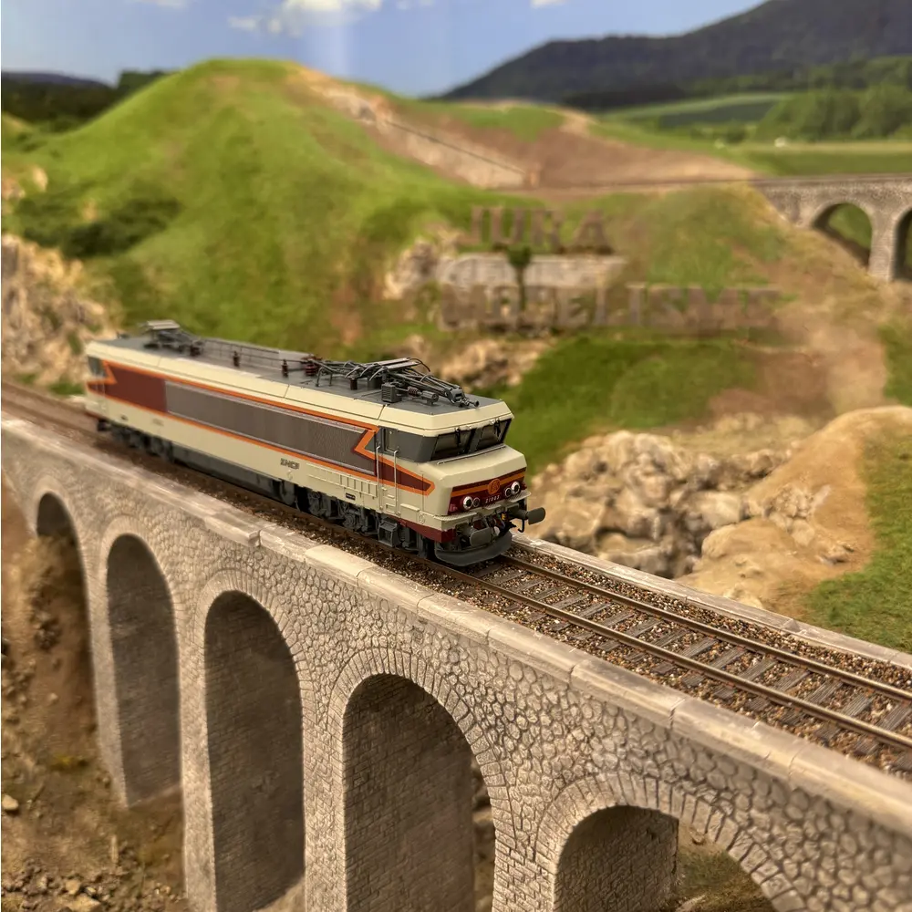 OZHJ2421DC-photo_4.webp