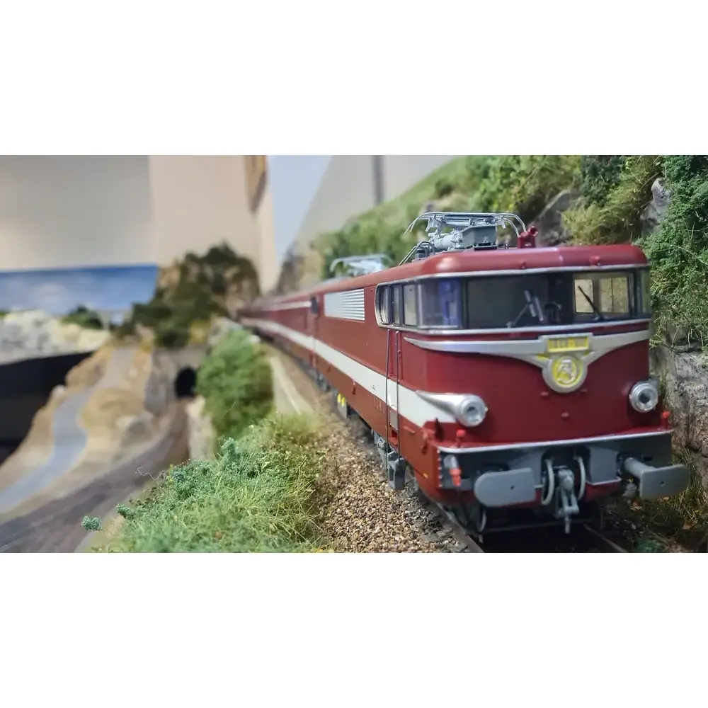 Set Rame Le Capitole 8_l_ments - Ree Mod_les CM016 - HO 1-87 - SNCF - Ep IV - Analogique - 2R - 9_rotated.webp