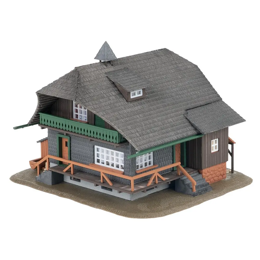 Modèle anniversaire de la maison de la Forêt-Noire avec figurine - Faller 130010 - HO 1/87