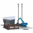 Parc à charbon avec excavatrice - Busch 1045 - HO 1/87