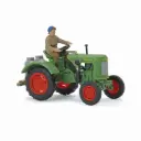 Tracteur Fendt F15 Dieselross avec fermière et bidons de lait - Busch 54154 - HO 1/87