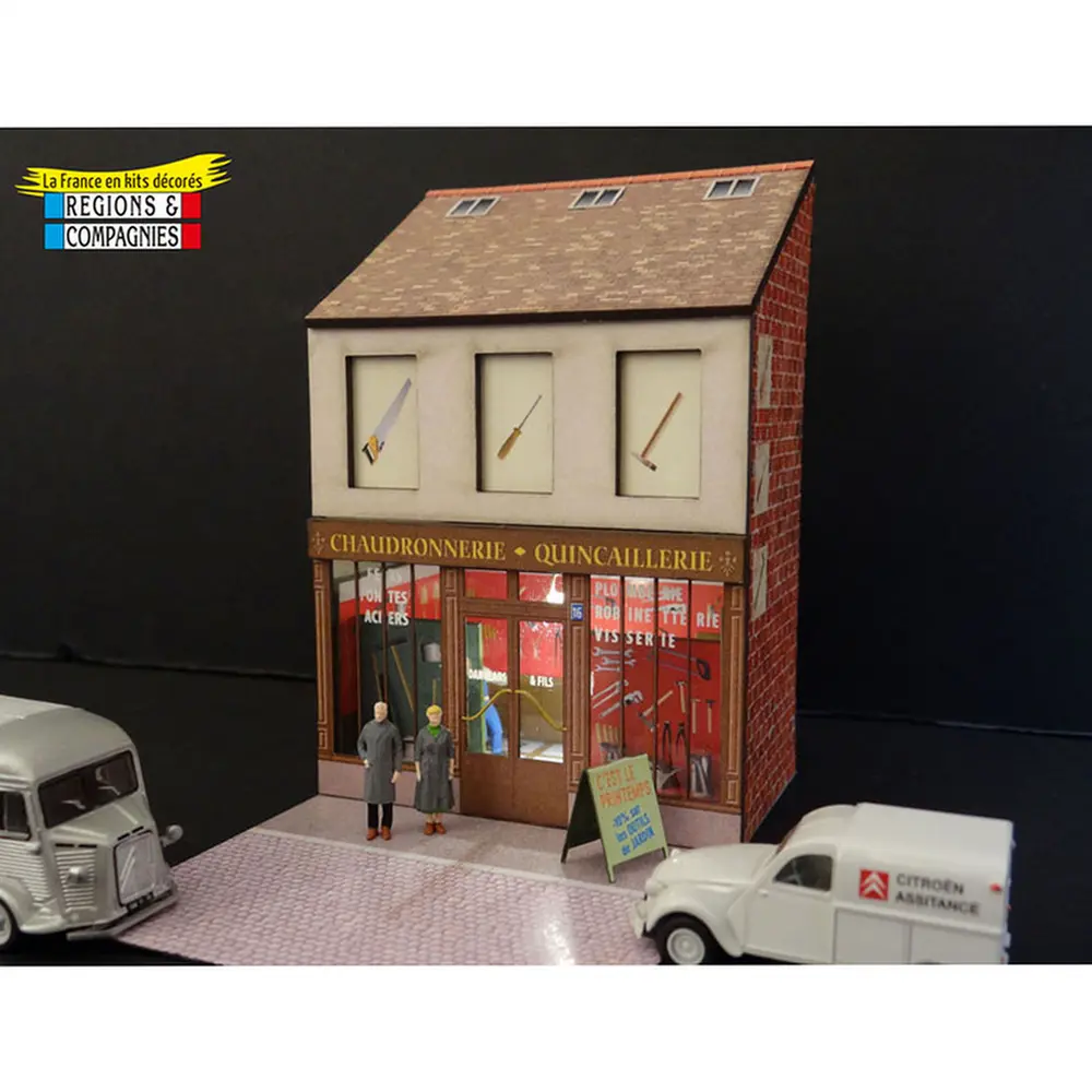 Mini-façade avec quincaillerie + couple de quincaillers - Régions et compagnies FAC031 - HO 1/87