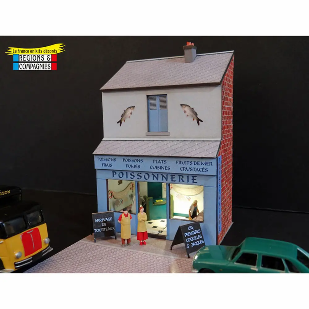 Mini-façade avec poissonnerie + couple de poissonniers - Régions et compagnies FAC034 - HO 1/87