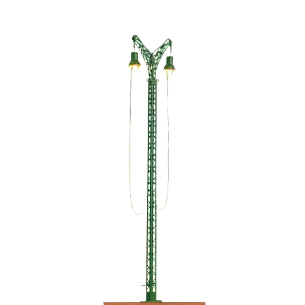 Mât en treillis, lampe double