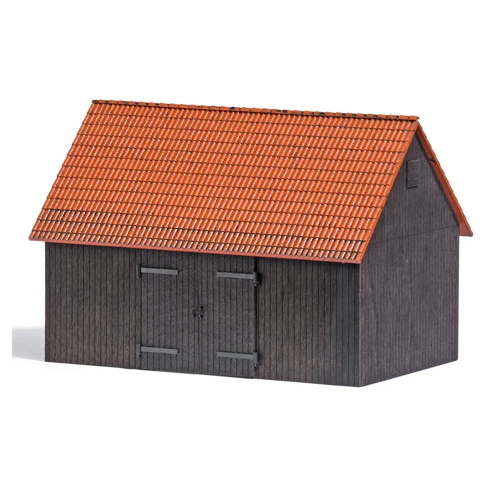 Grange en bois avec grand portail double BUSCH 1900 - HO 1/87