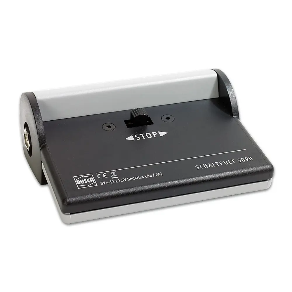 Armoire à batteries avec commutateur - Busch 5090 - HOf 1/87