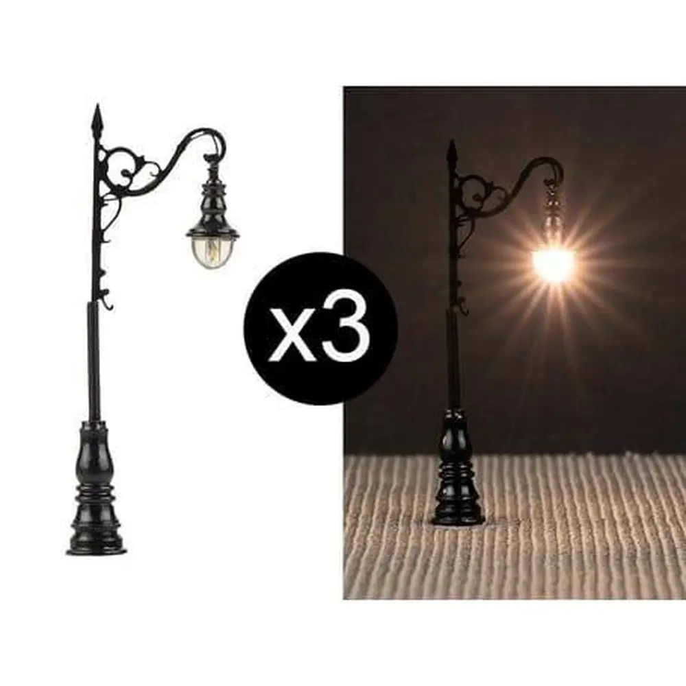 Lot de trois lampadaires style ancien munis de LED. - N 1/160 - Faller 272127