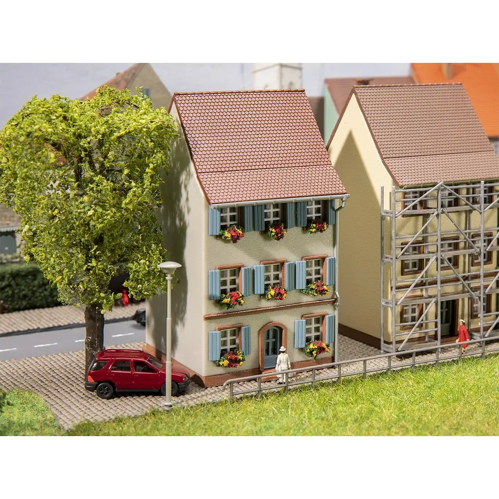 Maison de ville ancienne avec volets - Faller 232176 - N 1/160 - EP III