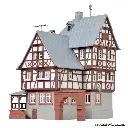 Grande maison de ville à colombages HO 1/87