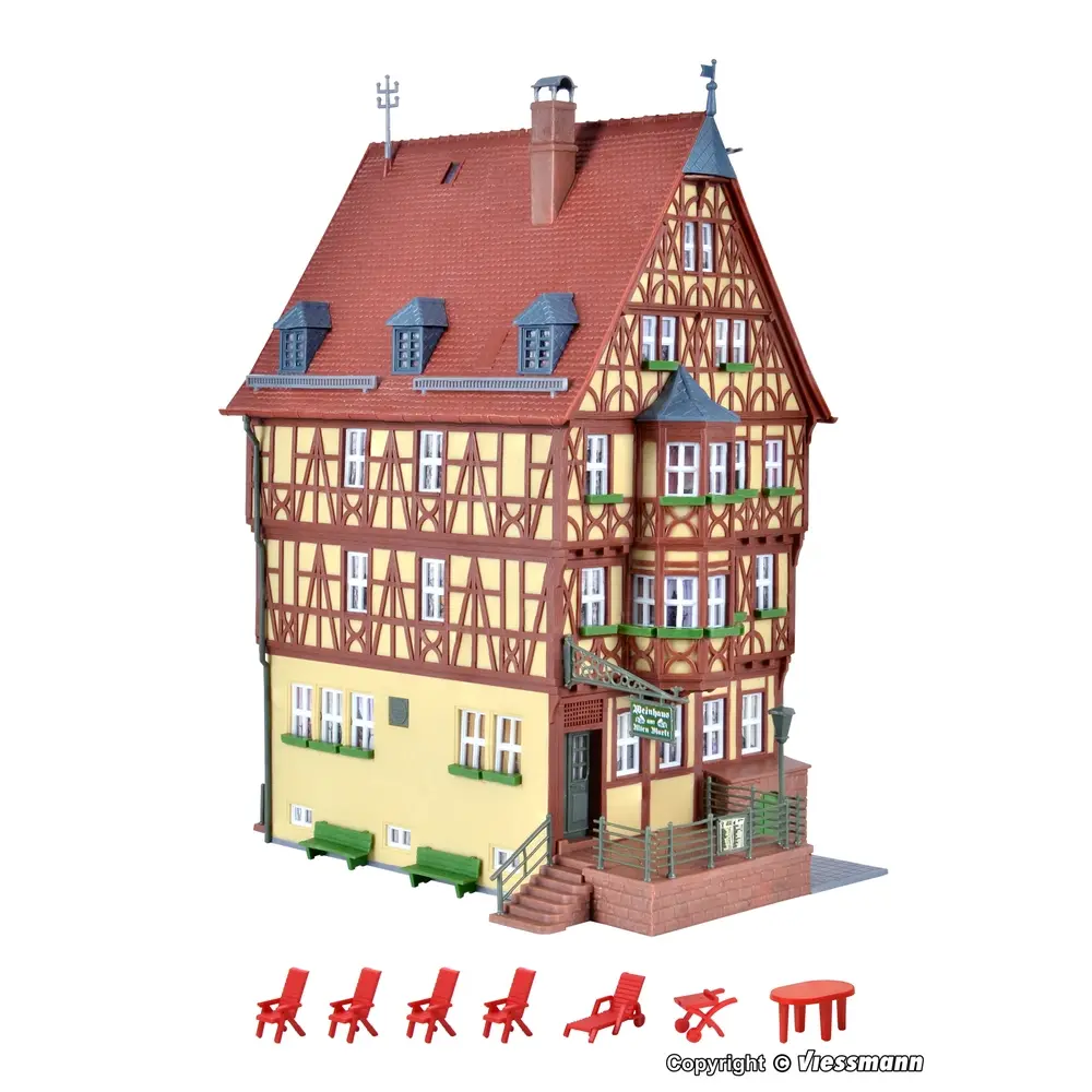 Grande Maison à colombages avec oriel Kibri 38902 HO 1/87