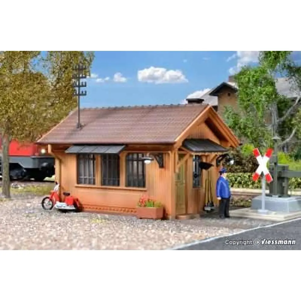 Une maison de gardien éclairée - 85x65x68 mm KIBRI 39309 - HO 1/87