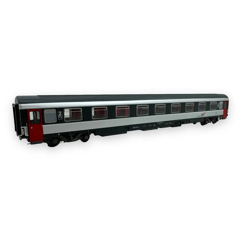 Voiture voyageurs VSE A9u déclassée, livrée corail, logo casquette - LS Models 40388 - HO 1/87 - SNCF - Ep V-VI - 2R