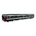 Voiture voyageurs VSE A9u déclassée, livrée corail, logo casquette - LS Models 40388 - HO 1/87 - SNCF - Ep V-VI - 2R