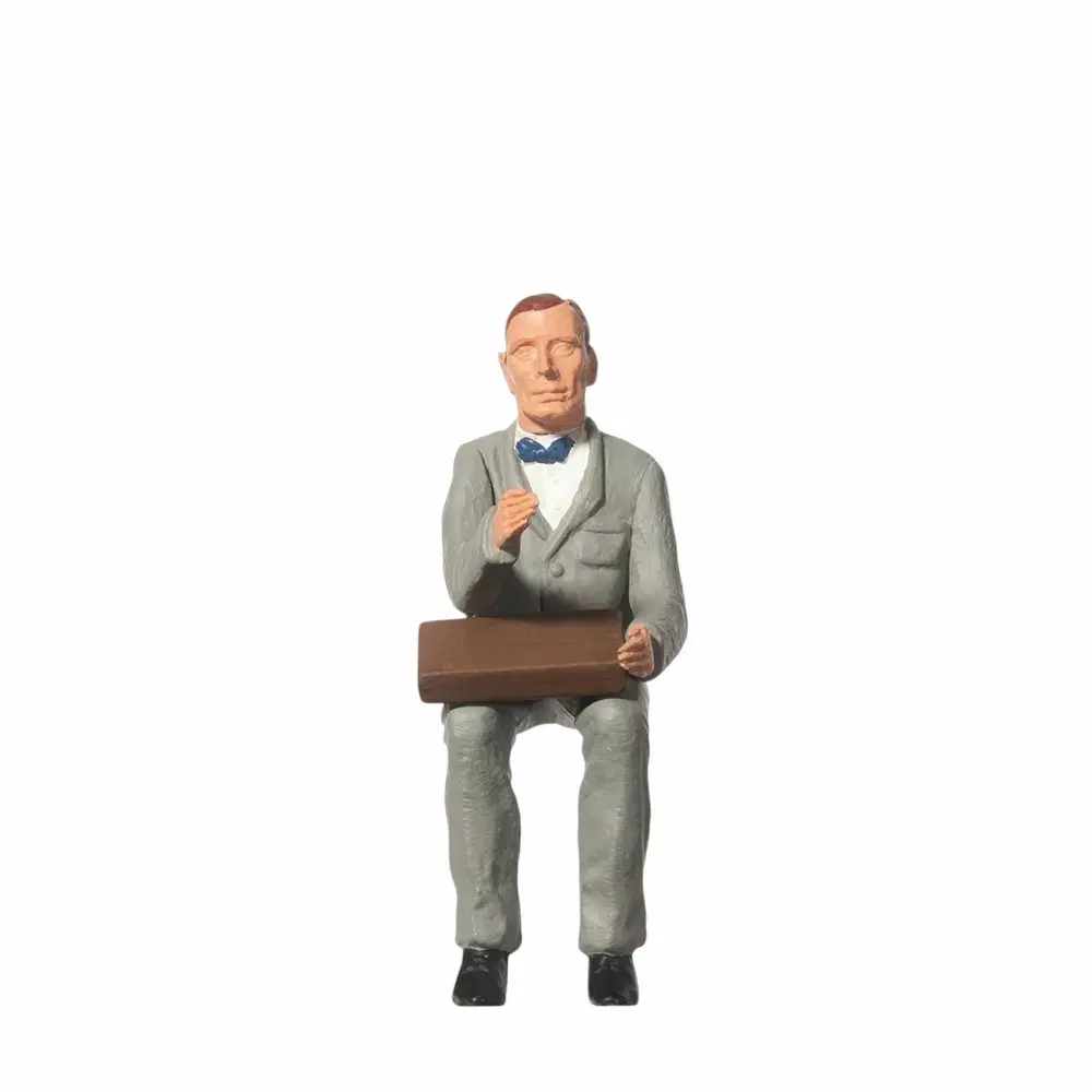 Homme assis avec valise - Merten 0240003 - G 1/22.5