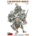 2 panzergrenadiers - MiniArt 550035484 - 1/35