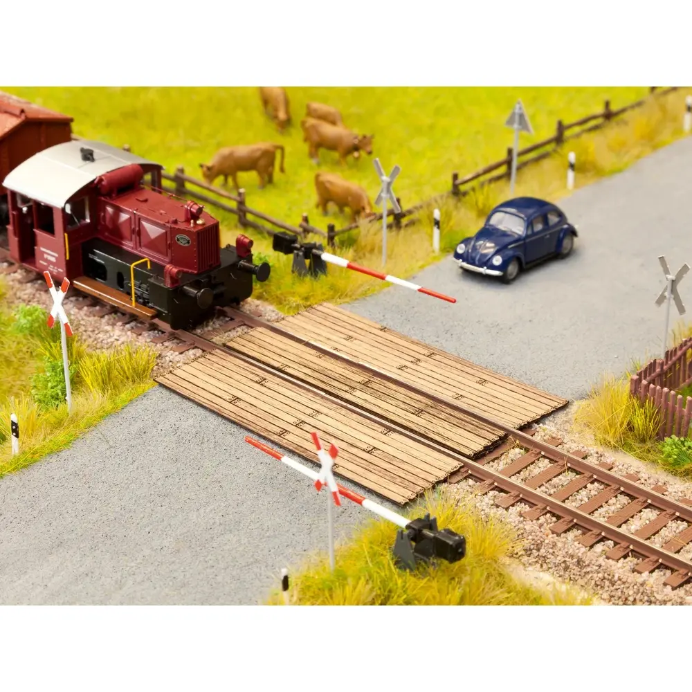 Traversée de planches de bois - Noch 14305 - HO 1/87