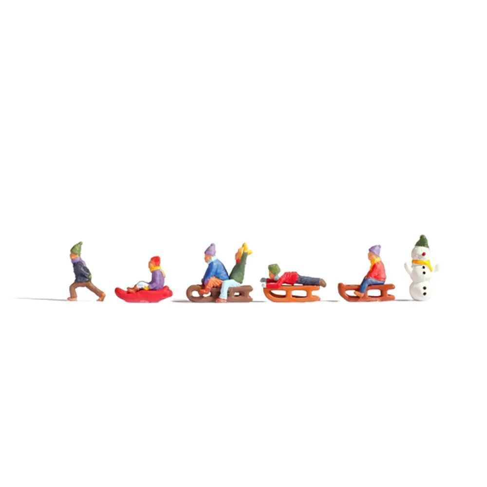 Lot 6 enfants à la neige, 4 luges et 1 bonhomme de neige NOCH 36819 - N 1/160
