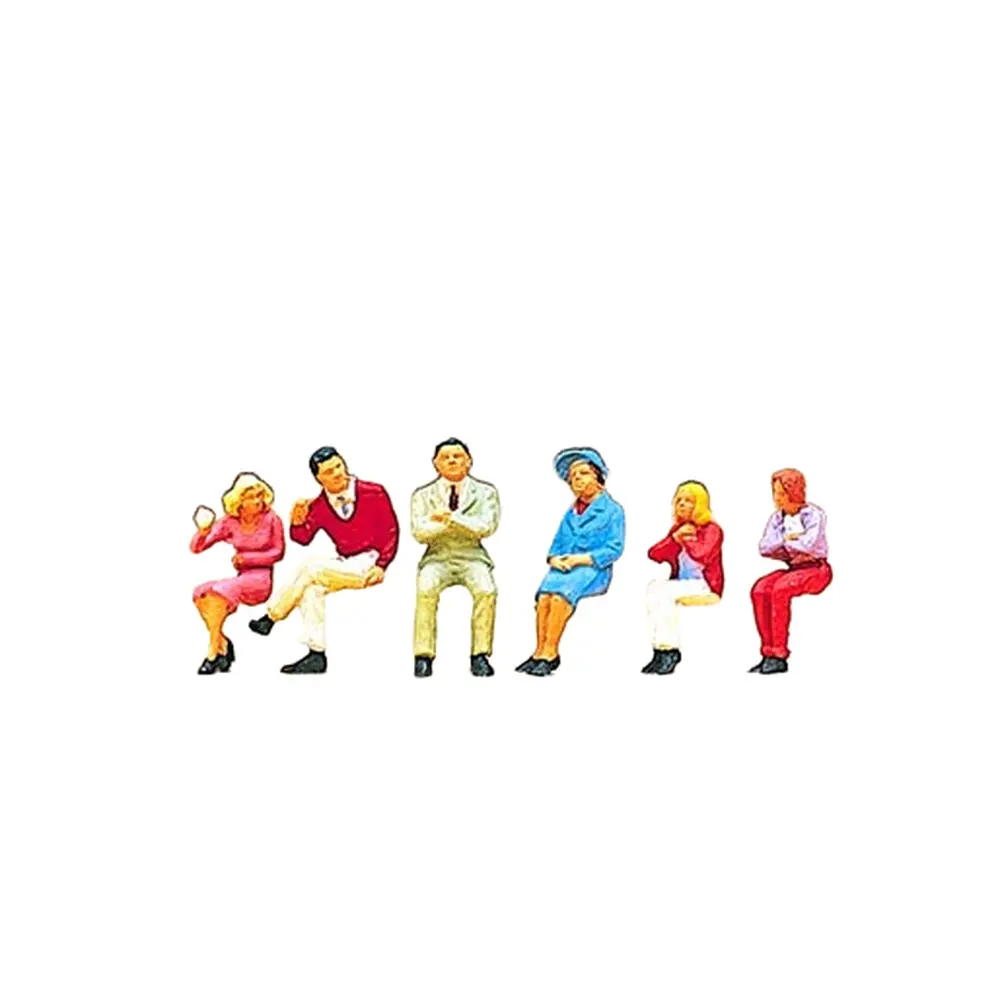 Lot de 6 spectateurs assis - Preiser 10096 - HO 1/87