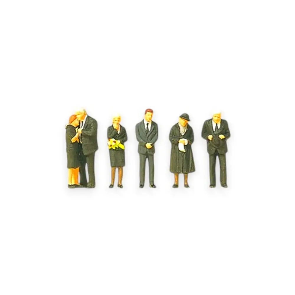 Personnages avec  vêtements de funérailles