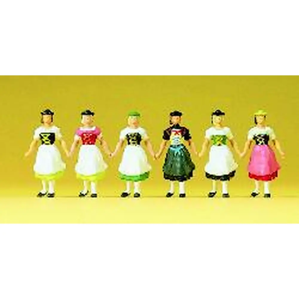 Groupe de personnage en costume national bavarois