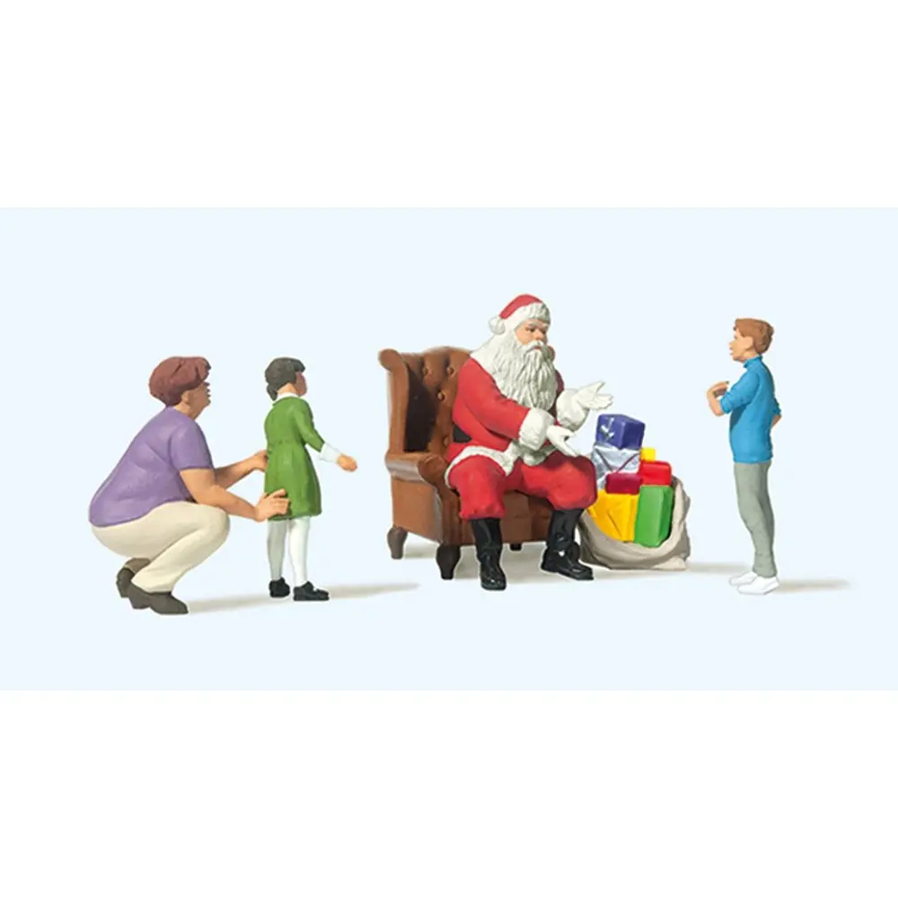 Père Noël avec 2 enfants et 1 femme