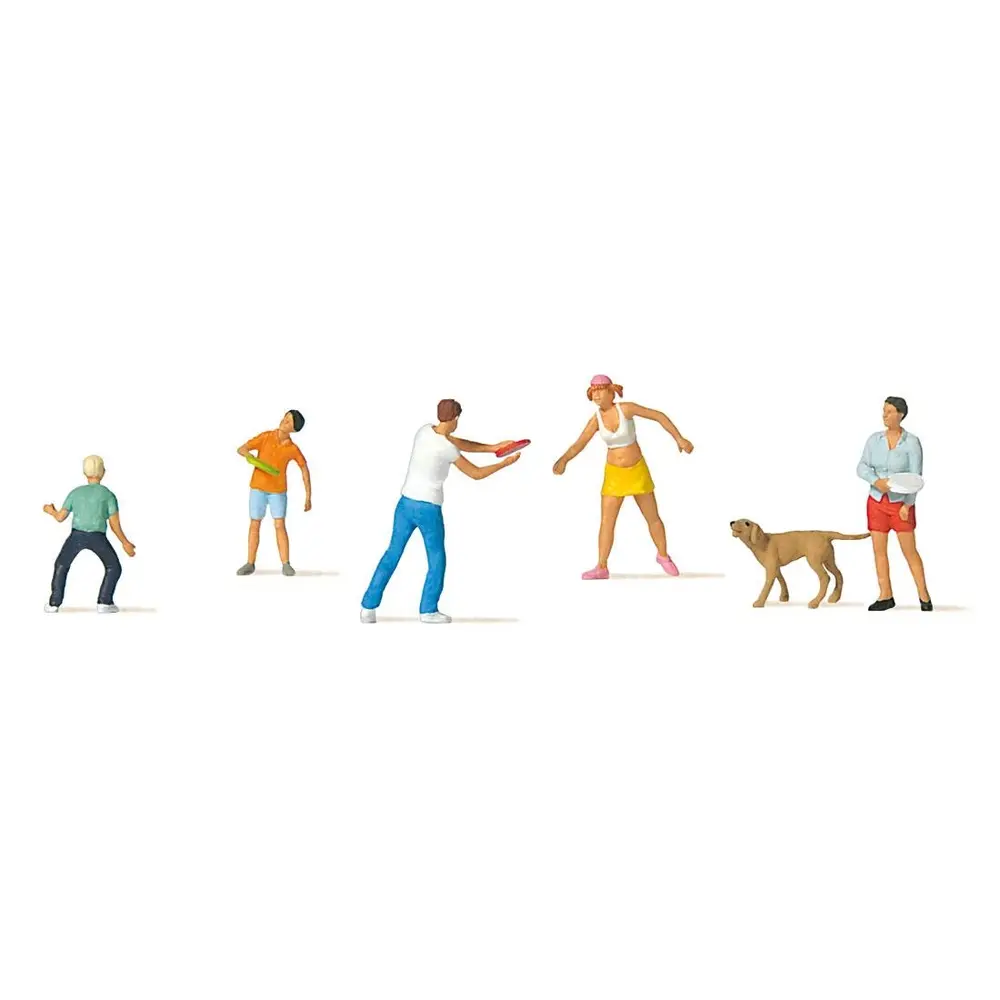 Lot de 5 personnages en loisir en plein air avec un chien Preiser 10696 - HO : 1/87