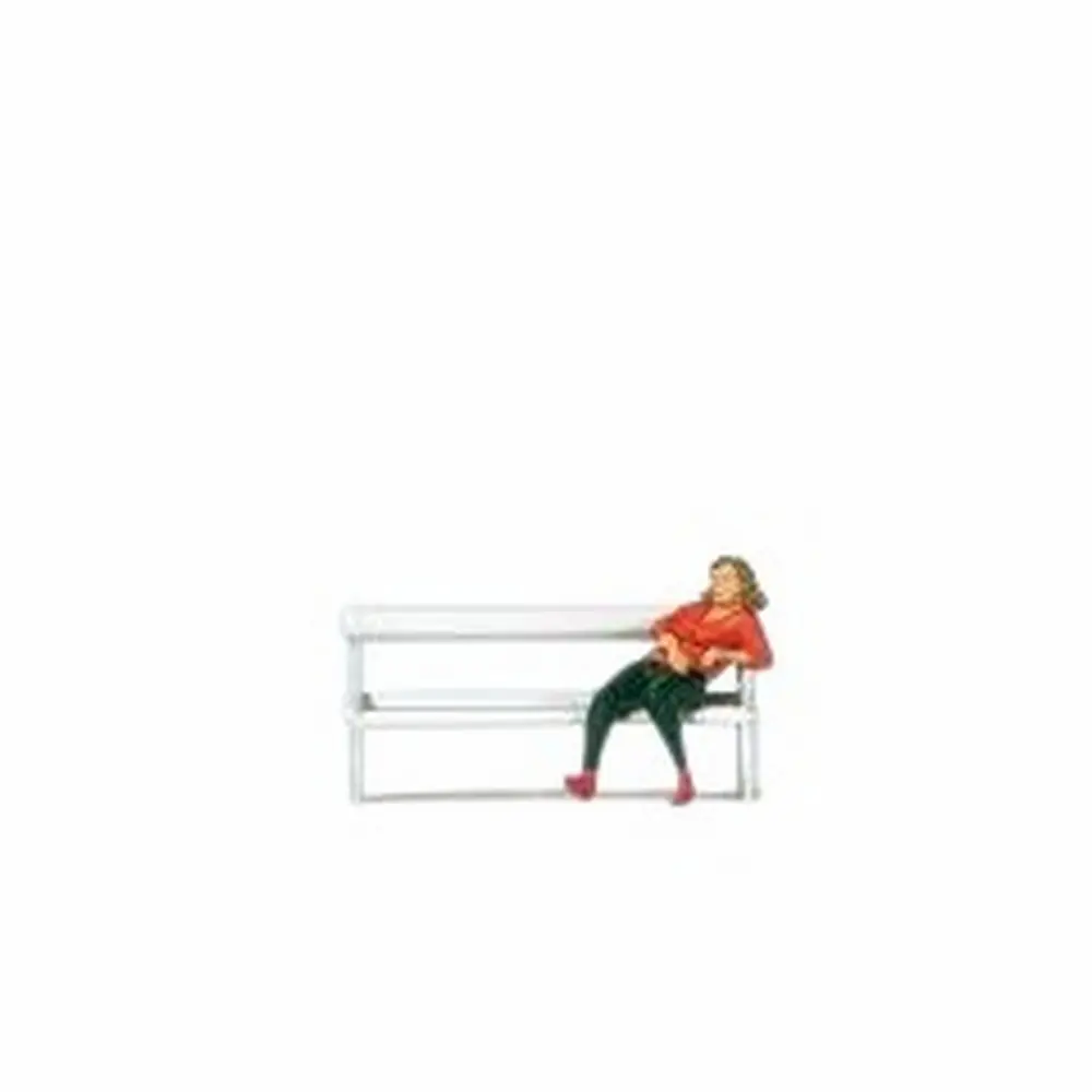 Femme sur un banc - Preiser 28226 - HO 1/87