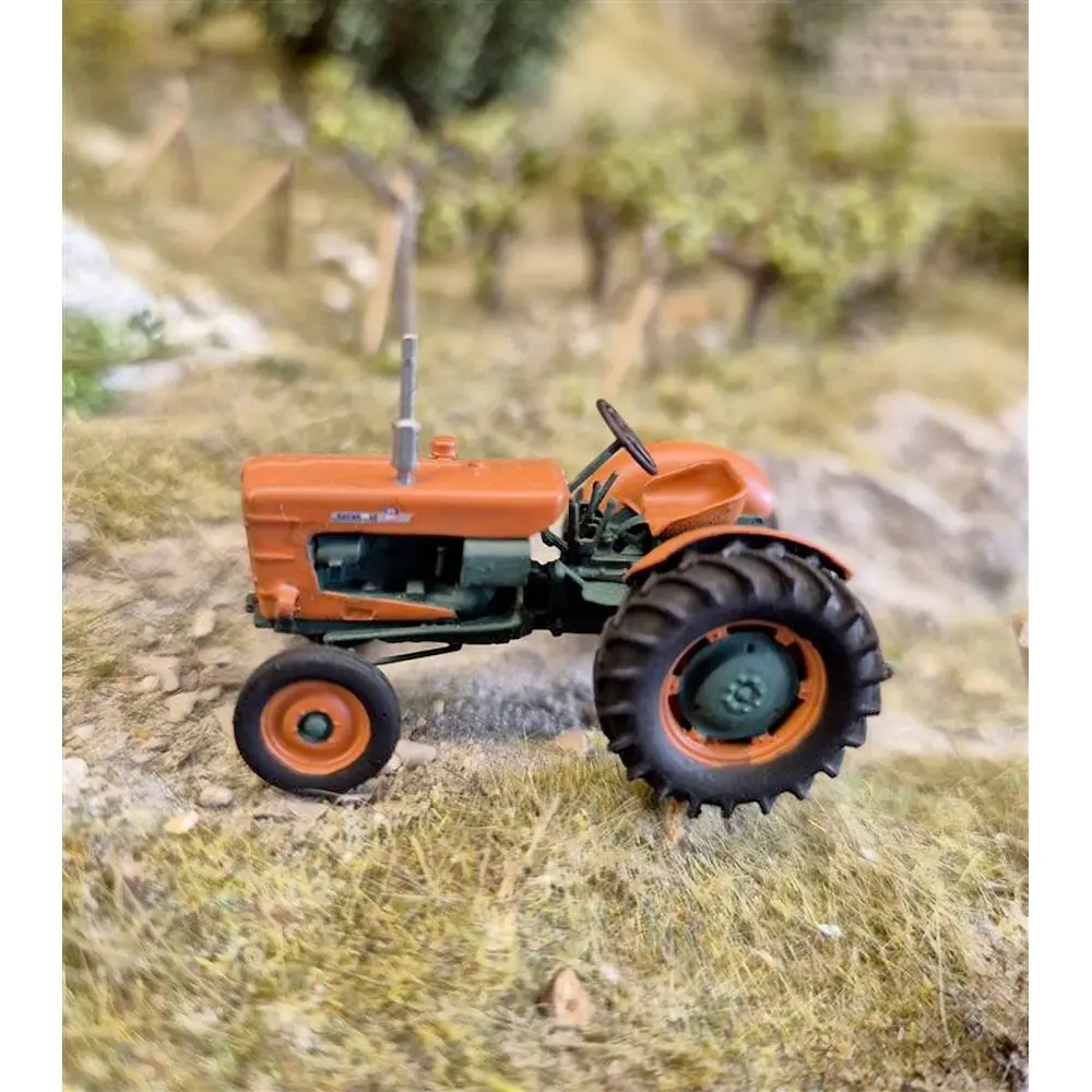 Tracteur SOMECA SUPER SOM40 Orange et Vert Roue 28' - Ree modèles BA009 - HO 1/87 - EP. III