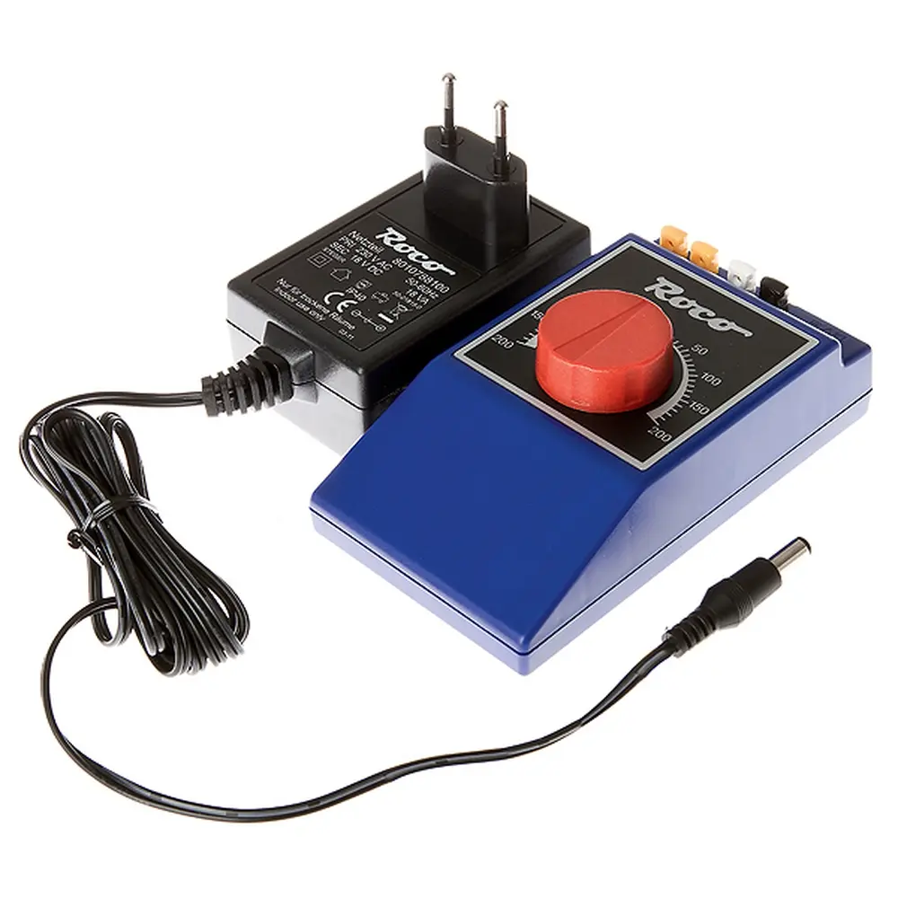 Transformateur 14 V avec sortie accessoires /bloc alimentation - Roco 10798