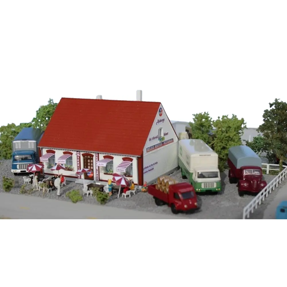 Relais Routier - Auberge du Cheval Blanc - SAI 240 - HO 1/87 - 300 x 185 x 110 mm