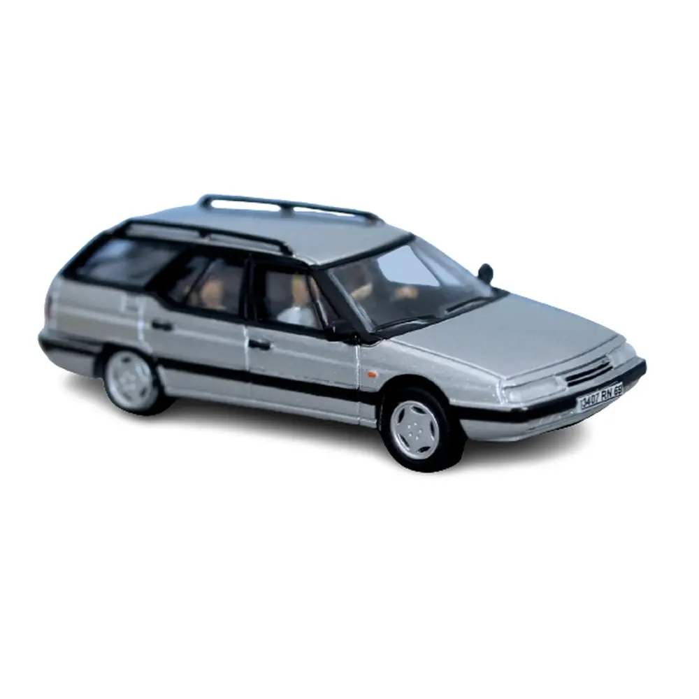 Citroën XM break gris argent, 3 personnages PCX 870148 SAI 1608 - HO 1 : 87