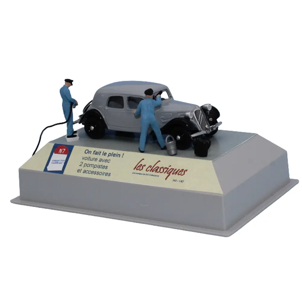 Citroën Traction 11A,  gris/noir, 2 pompistes et accessoires SAI 1910 - HO 1/87