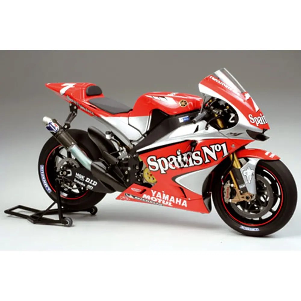 Moto Yamaha YZR M1 2004 - TAMIYA 14100 - 1/12