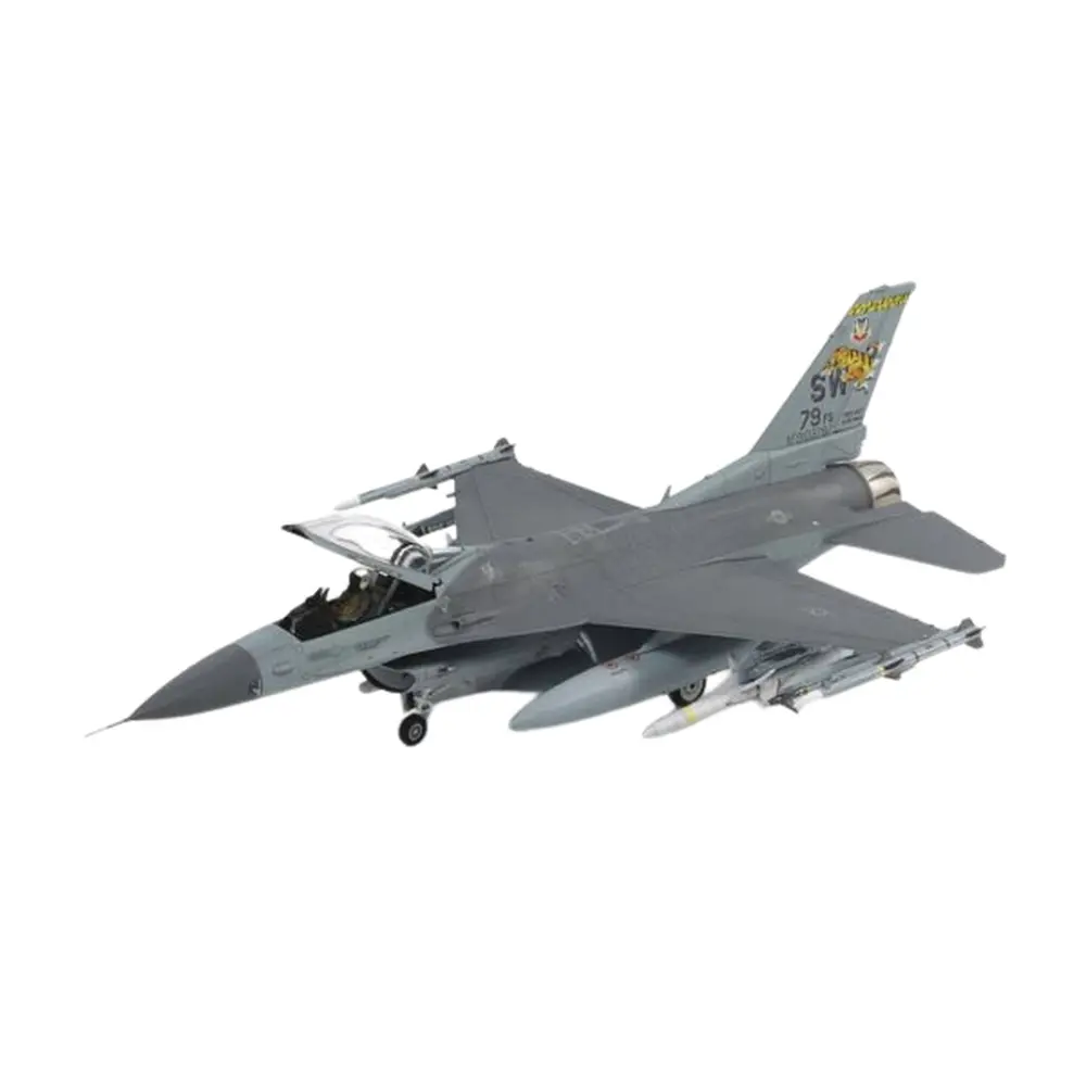 Avion de chasse F-16CJ avec Charges Externes - TAMIYA 60788 - 1/72