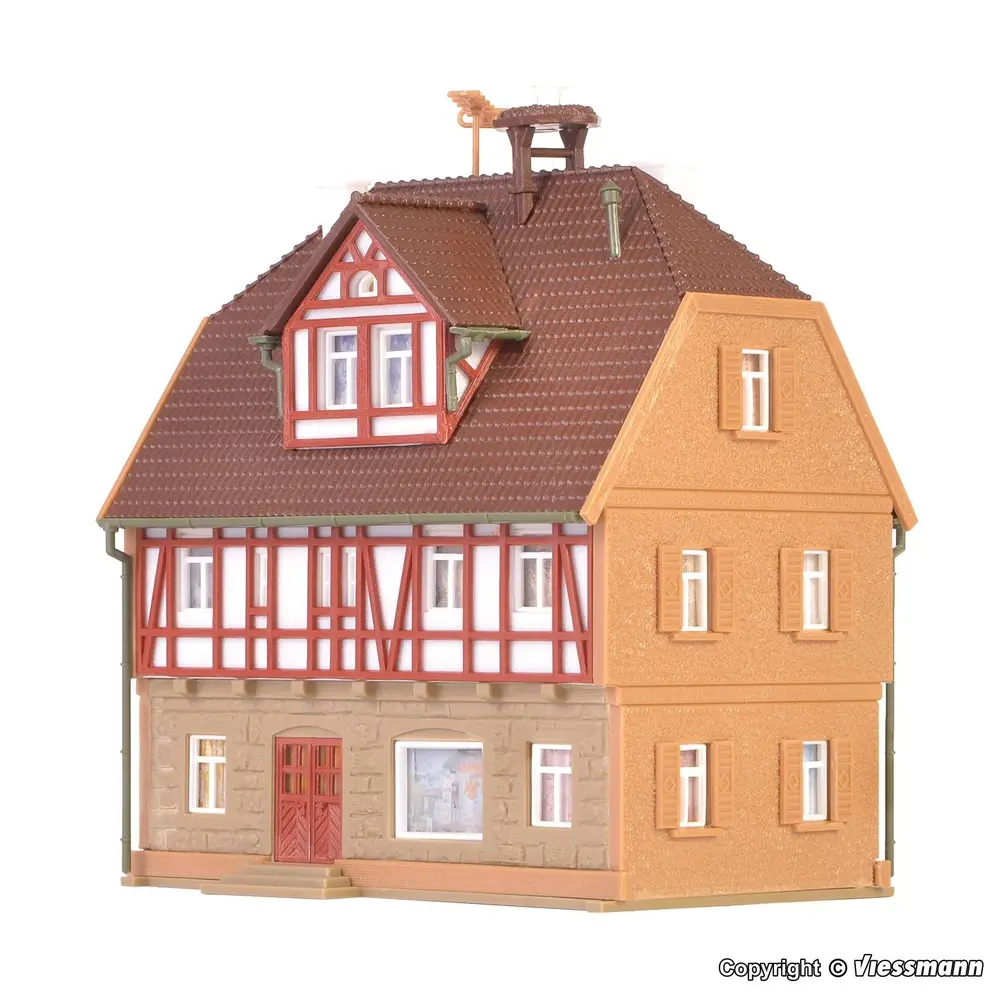 Maison de campagne avec nid de cigogne 82x65x105mm - VOLLMER 47643 - N 1/160