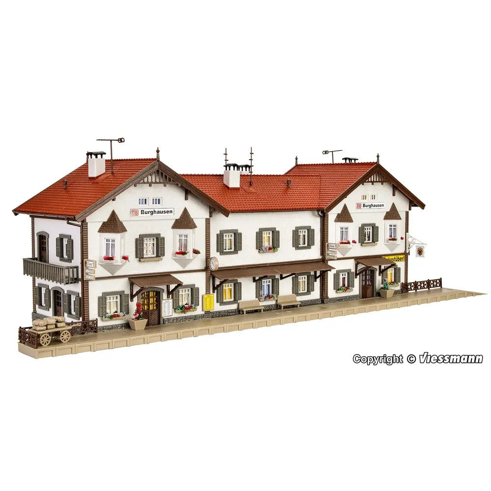 Gare "Burghausen" Vollmer 43522 - HO  1/87 - 446 x 125 x 140 mm