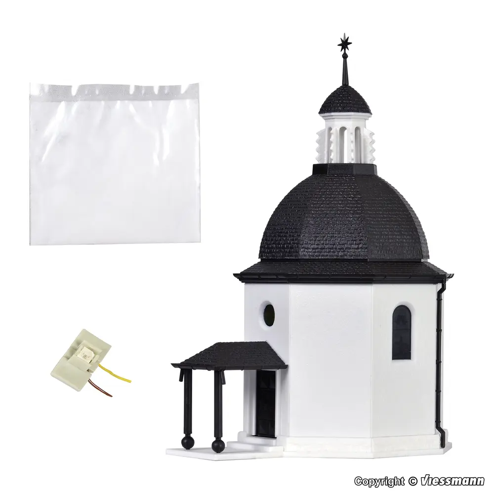 Chapelle commémorative Silent Night - Eclairage LED et neige artificielle - Vollmer 43570 - Z 1/220