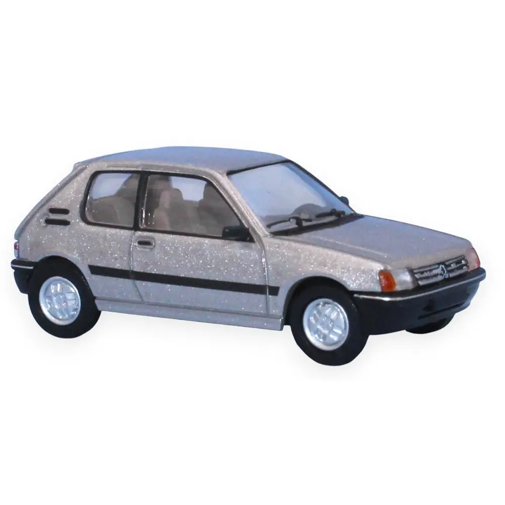 Peugeot 205 XR, beige Mayfair métallisé - SAI 6301 - HO 1/87