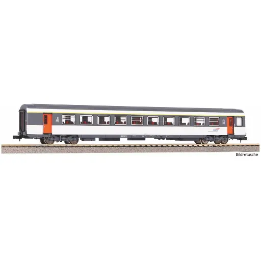 [PI94084] Voiture voyageurs Corail, livrée d’origine à logo casquette, 1ère classe - Piko 94084 - N 1/160 - SNCF - Ep V - 2R