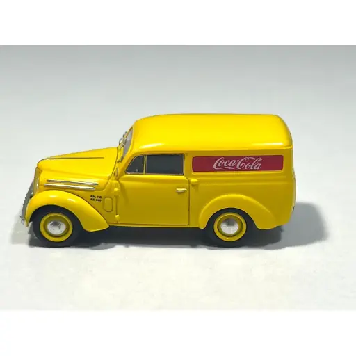 [RECB206] Voiture Renault Juvaquatre Jaune "COCA-COLA" - REE CB 206 - HO 1/87 