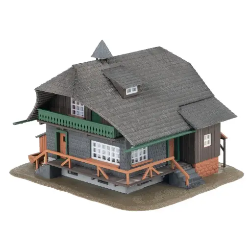 [FA130010] Modèle anniversaire de la maison de la Forêt-Noire avec figurine - Faller 130010 - HO 1/87
