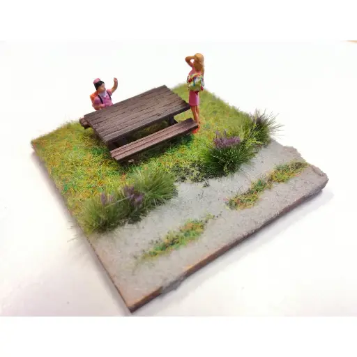 [BM111004] Lot de 5 tables de pique nique - Bois Modélisme - HO 1/87