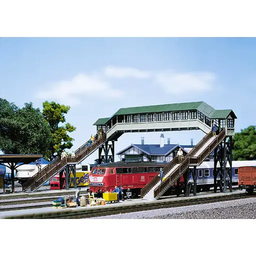 [FA120198] Passerelle couverte pour piétons