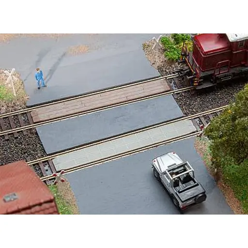 [FA180969] Passage à niveau gris et marron