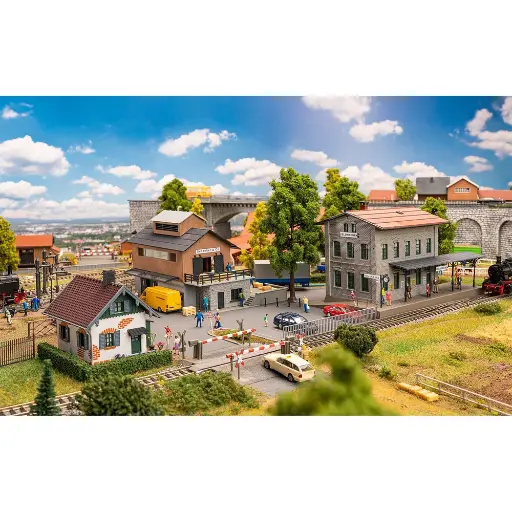 [FA190137] Coffret Promotionnel Gare de Feldkirchen - Faller 190137 - 190 Pièces - Echelle HO 1/87 - EP.III