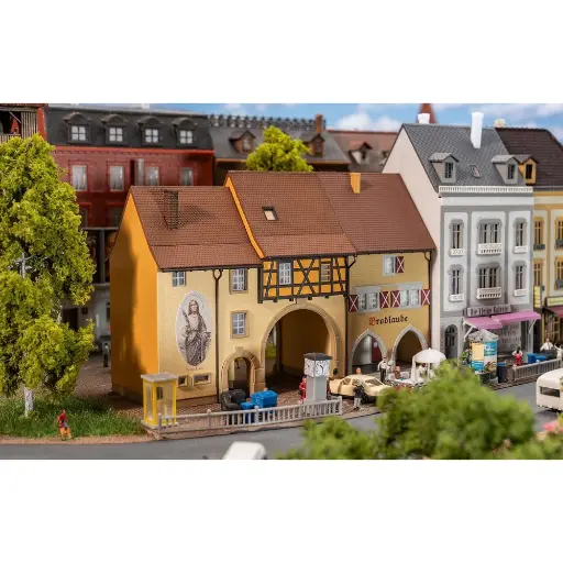 [FA232167] 232167  Maisons de la vieille ville Maximilianstraße - FALLER 232167 - N 1/160