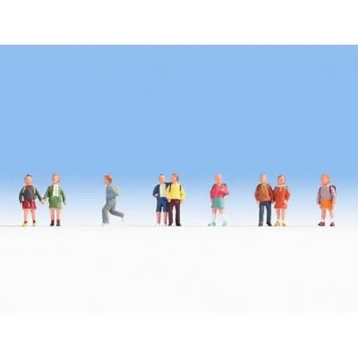 [NO15809] 9 Enfants avec cartable